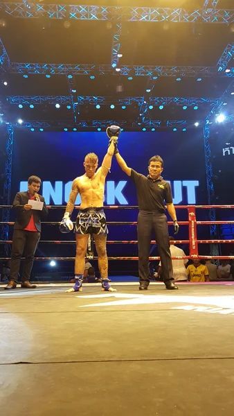 Pawel Khongsittha wins!